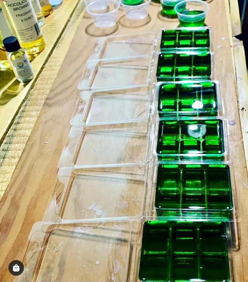 Buy Hand Poured Nontoxic Scented Soy Wax Melts online. Handmade in Ohio.